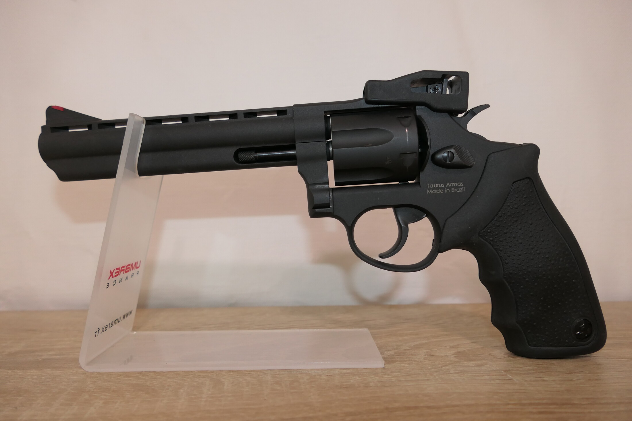 REVOLVER TAURUS MODELE 689 BLACK MATTE CAL 357MAG 6